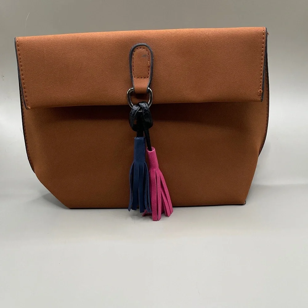 Threaded Pear Vegan Crossbody Threaded Pear - Picture 2 of 7